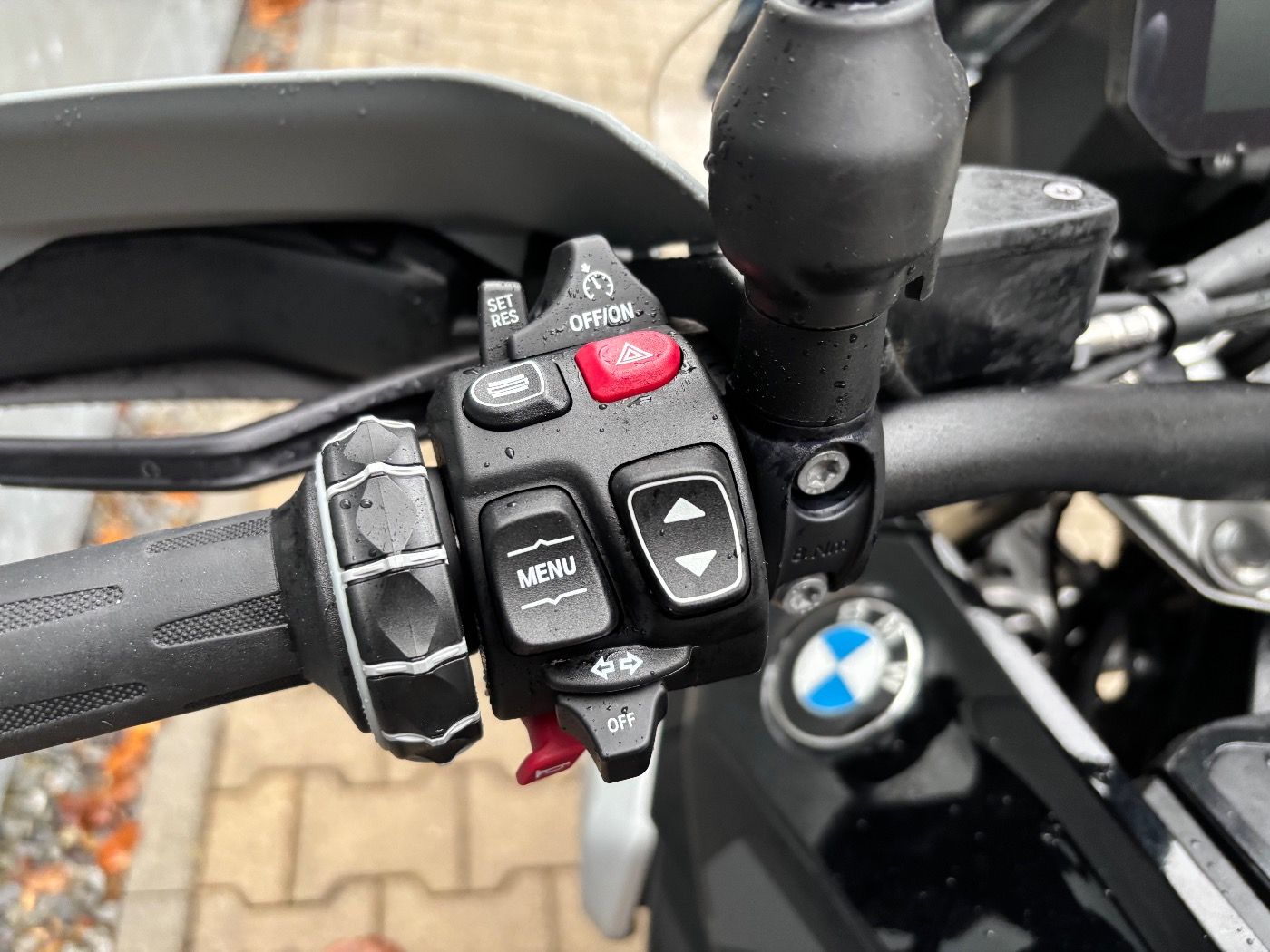 Fahrzeugabbildung BMW R 1300 GS Triple Black 3 Pakete
