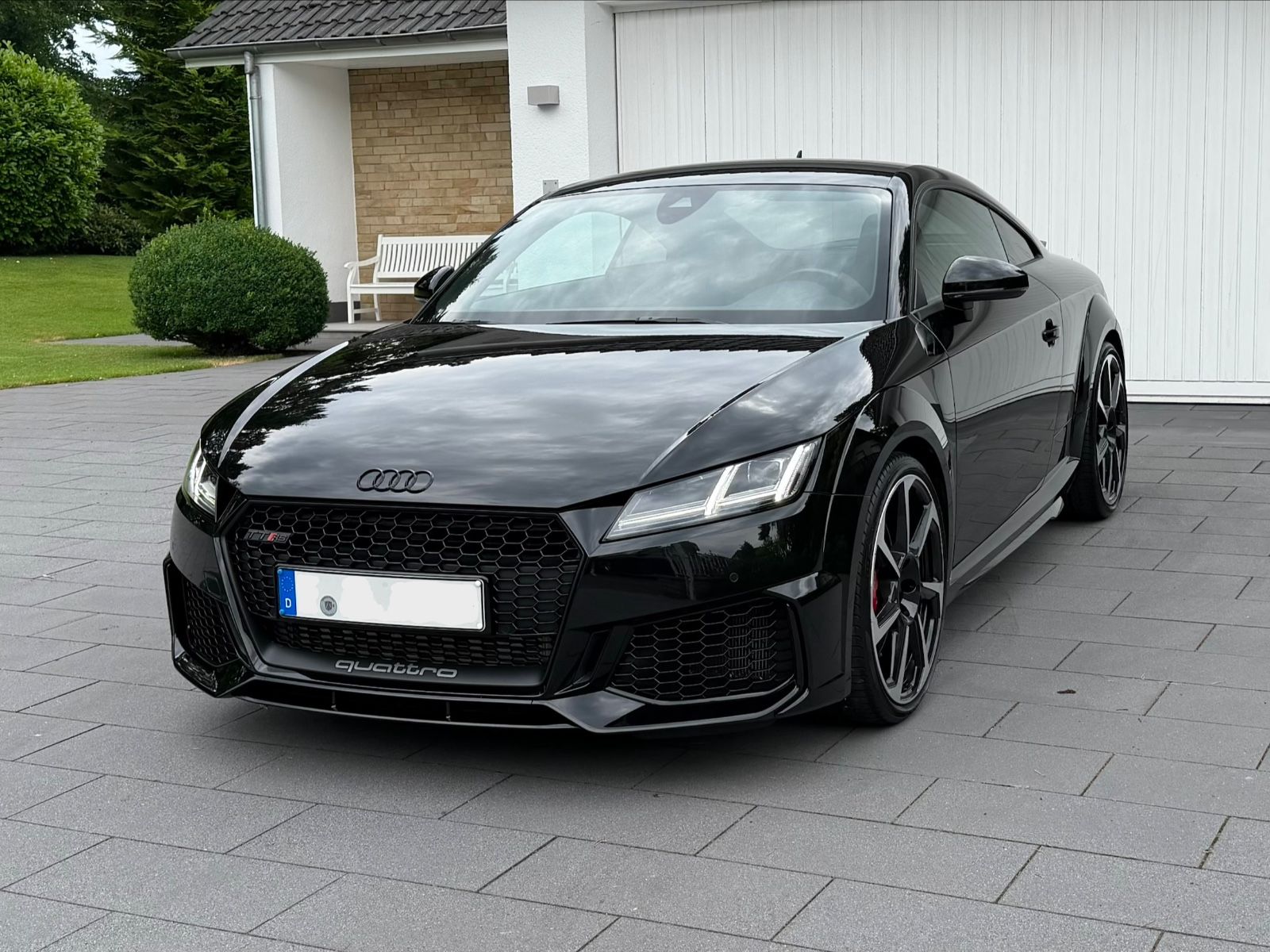 AUDI TT RS 2.5 TFSI S tronic quattro Coupe - 280 km/h