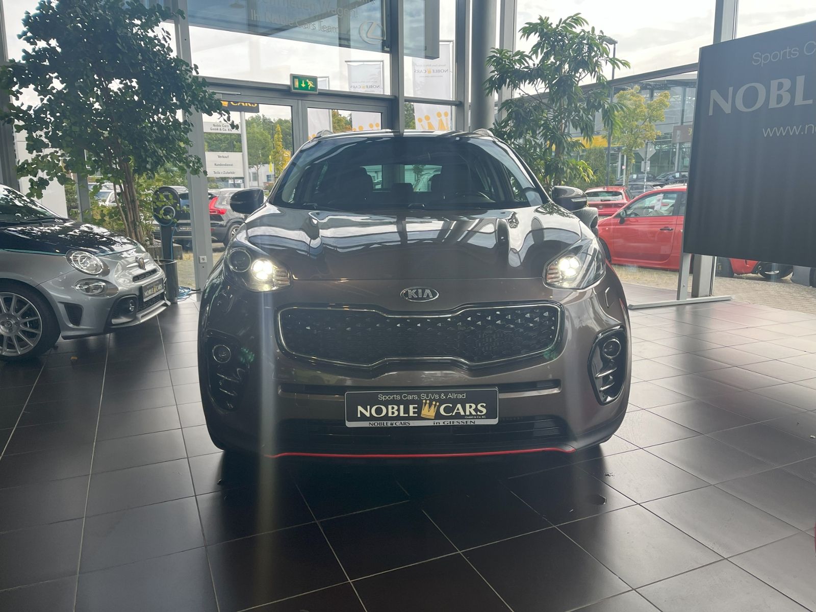 Fahrzeugabbildung Kia Sportage 2.0 CRDI AWD Spirit XEN NAV JBL 19"