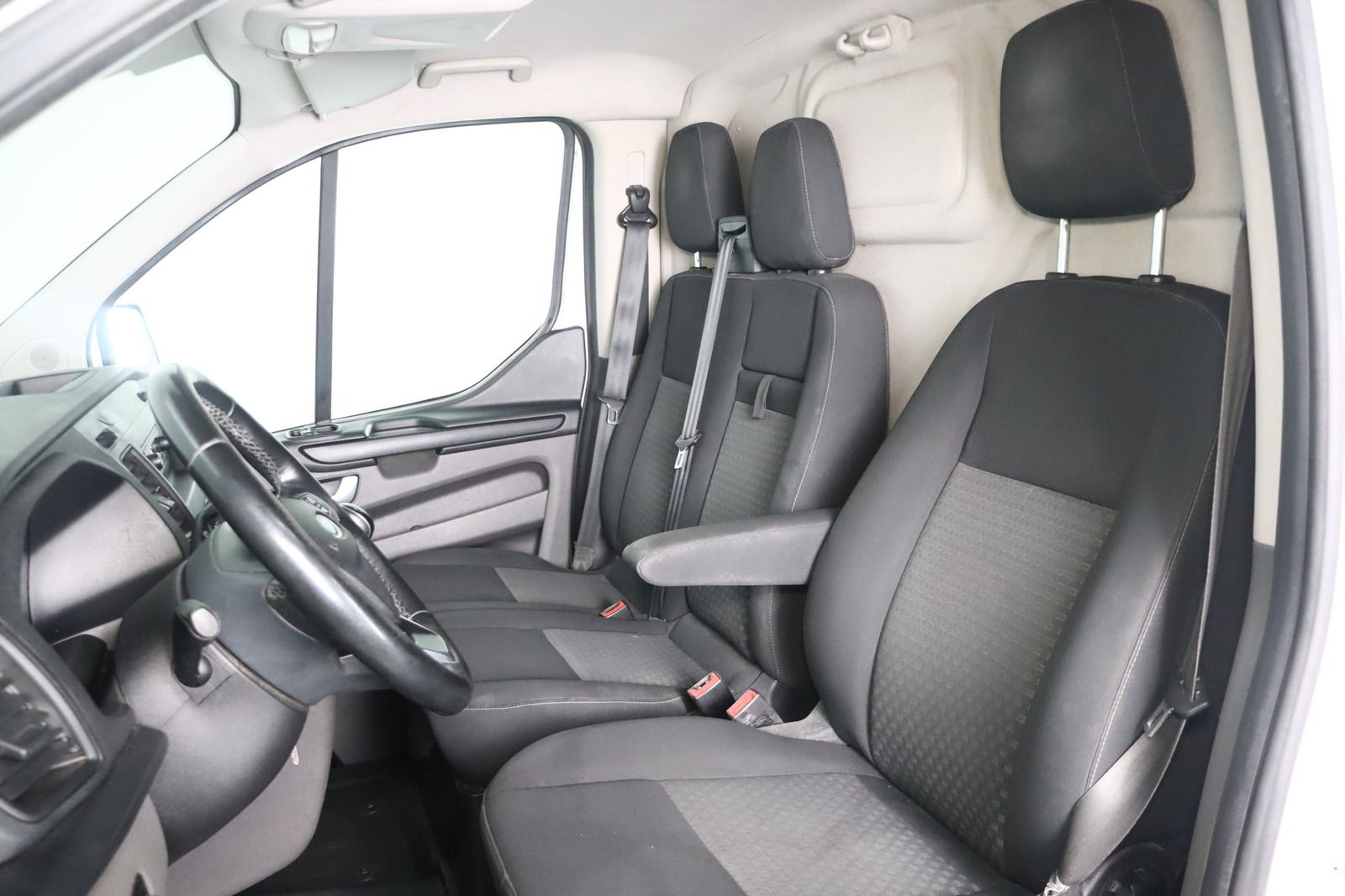 Fahrzeugabbildung Ford Transit Custom Kasten 280 L1H1 LKW Trend