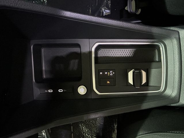 Ford Grand Tourneo Connect PHEV Titanium