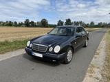 Mercedes-Benz W210 E200 5G-Automatik HU 04/27 - Mercedes-Benz E 200: Limousine, W210