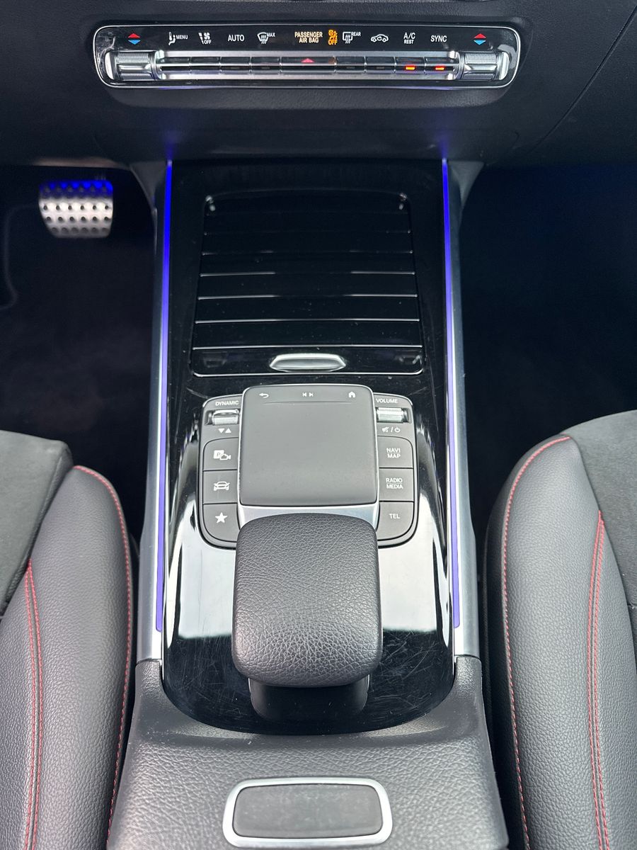 Fahrzeugabbildung Mercedes-Benz GLB 220 d AMG Line NAV+LED+AHK+360GRAD+SHZ
