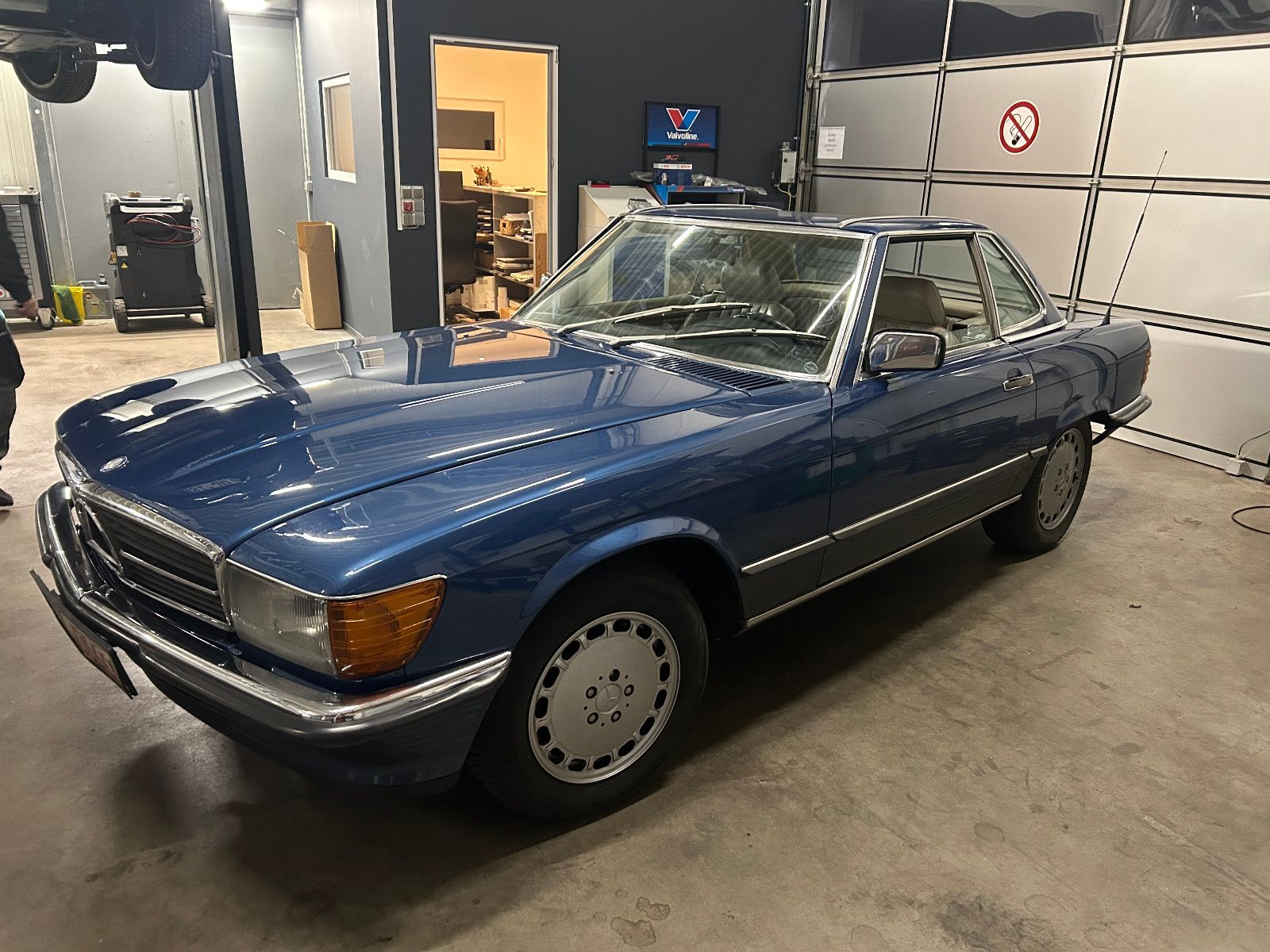 Fahrzeugabbildung Mercedes-Benz SL 300