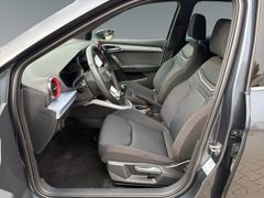 Fahrzeugabbildung Seat Arona FR 1.0 TSI 116 PS Navi Sitzh LED Alu PDC