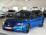 Skoda Superb Combi Sportline 4x4 *STHZ*AHK*PAN*VC*SHZ* - Skoda Superb mit Benzin-Antrieb: Blau, Kombi, mit Klimaautomatik