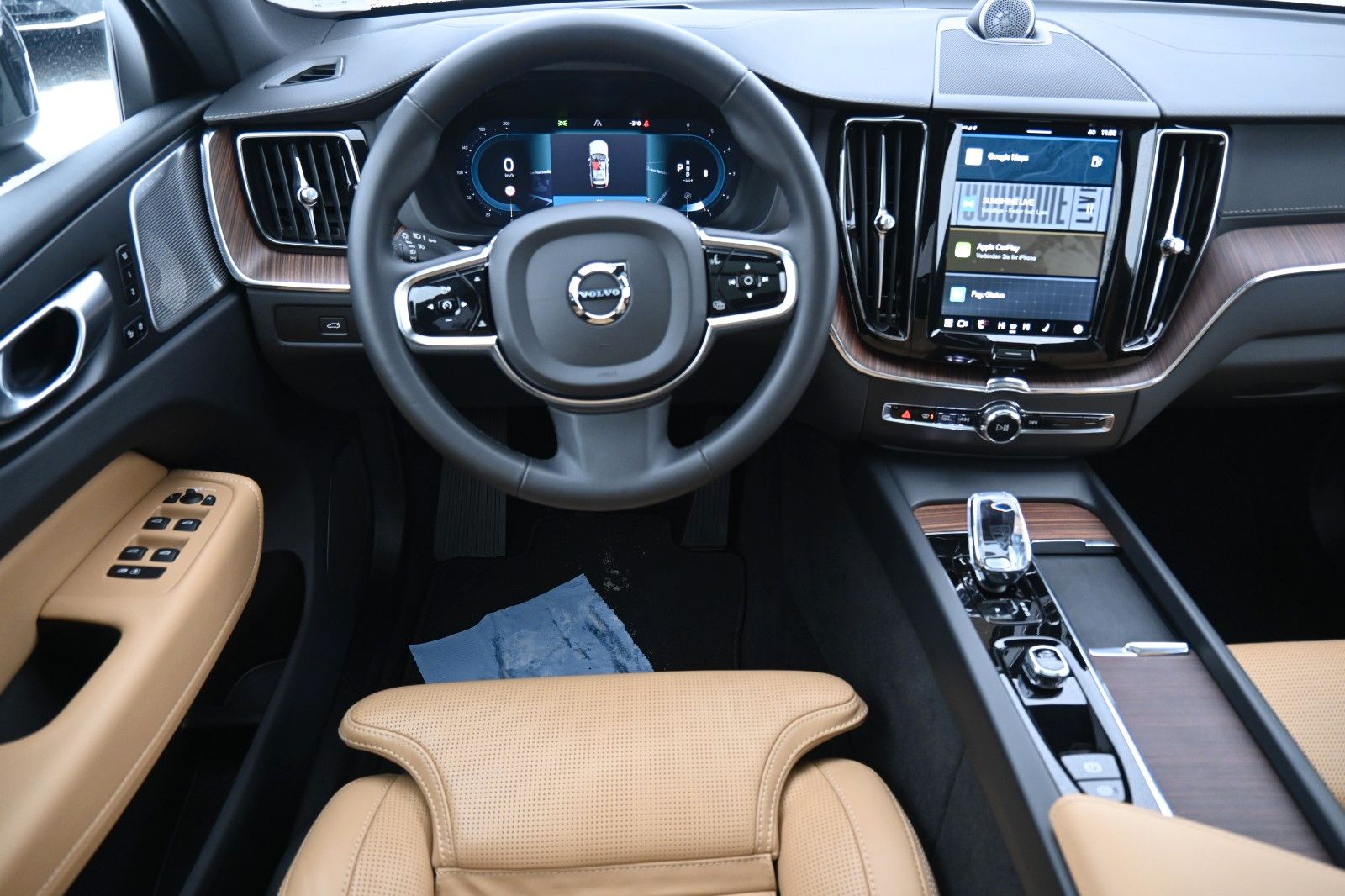 Fahrzeugabbildung Volvo XC60 B4 D AWD Ultimate Dark*STDHZG*360°*ACC*AHK