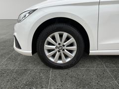 Fahrzeugabbildung Seat Ibiza Style Virtual Klima PDC Navi Alufelgen