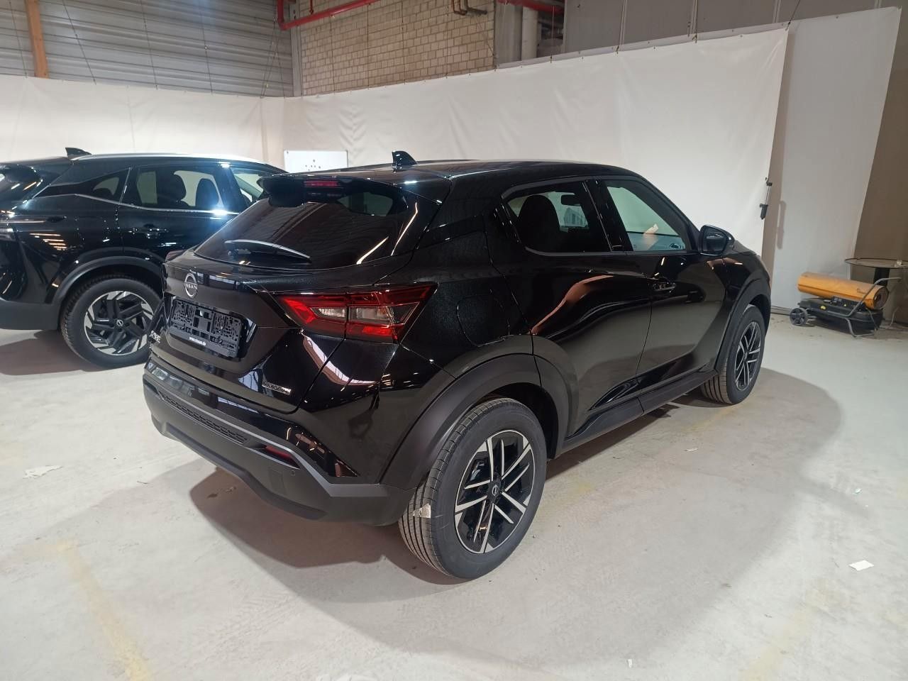 Fahrzeugabbildung Nissan Juke 1.6 Automatik - Hybrid N-Connecta
