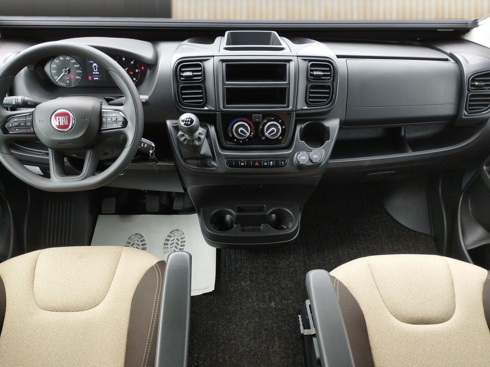 Fahrzeugabbildung Forster Vantasy 541 HB