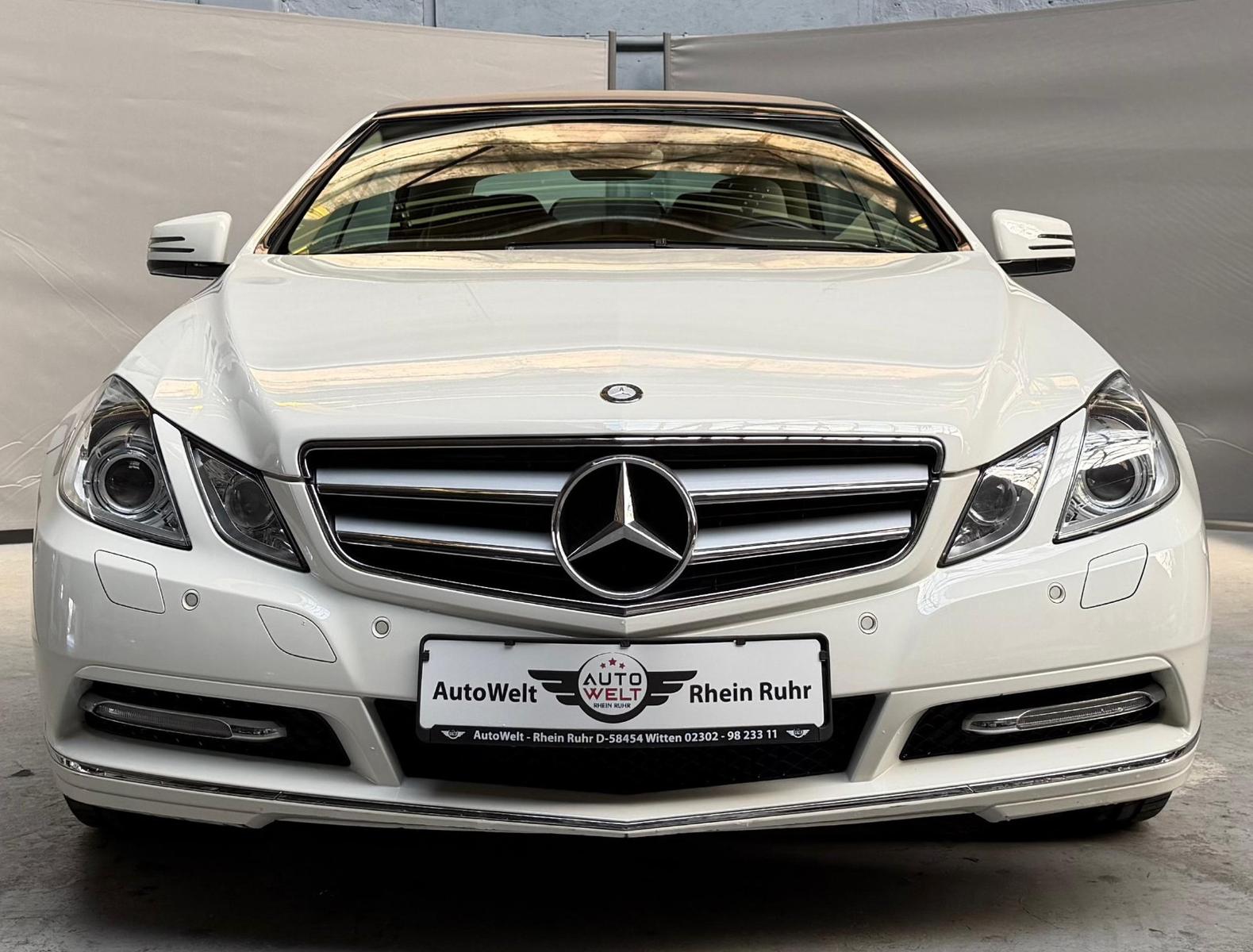 Mercedes-Benz E 350 Cabrio CGI BlueEfficiency Leder Keyless-Go