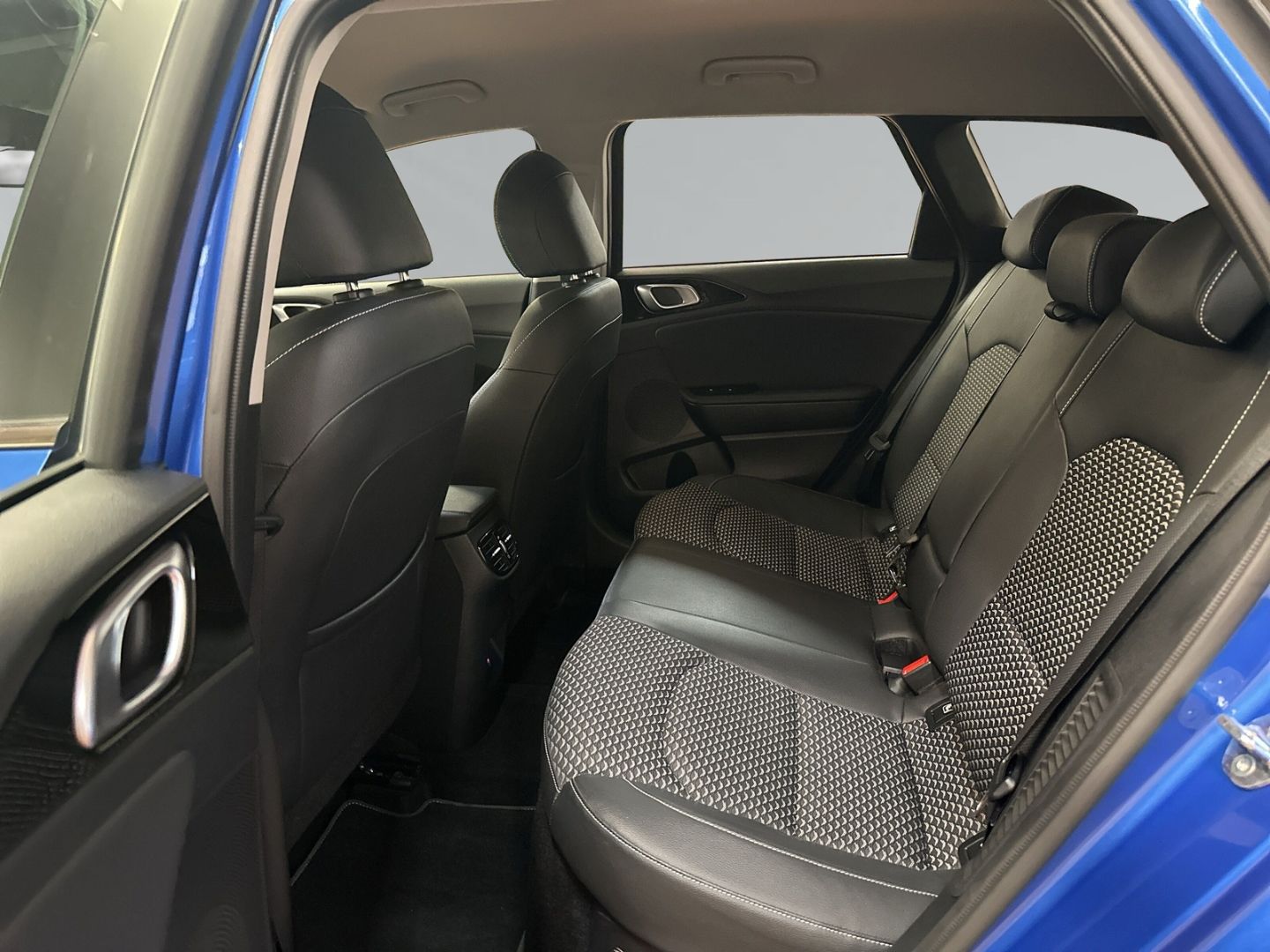 Fahrzeugabbildung Kia Ceed_sw Plug-in Hybrid Spirit 1.6 + Navi + Digit