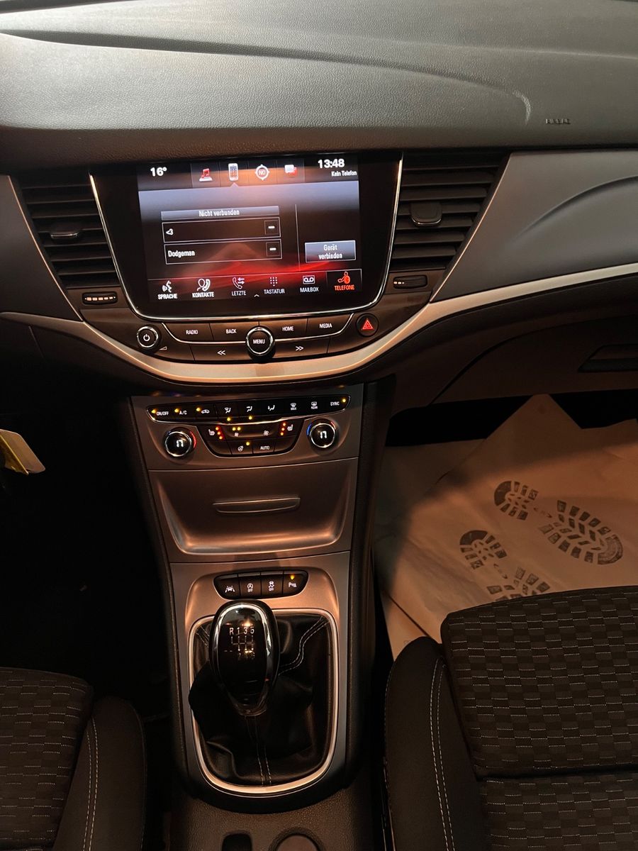 Fahrzeugabbildung Opel Astra K Sports Tourer Business *SONDERLACK*LED*