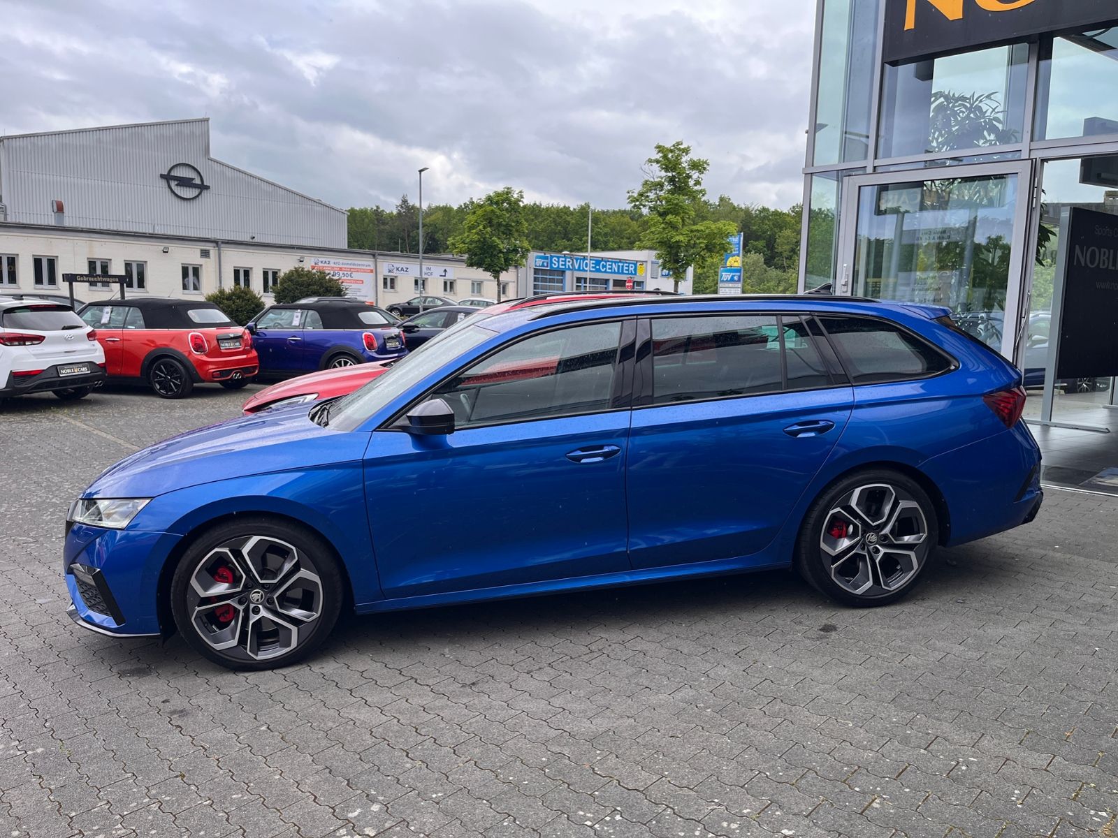 Fahrzeugabbildung SKODA Octavia Combi RS PANO AHK LED NAVI