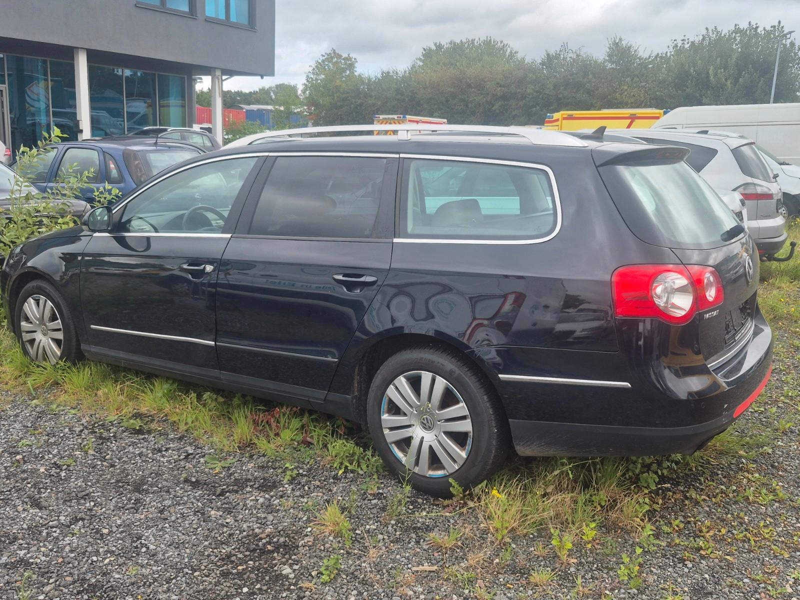 Volkswagen Passat 2008 — rear view