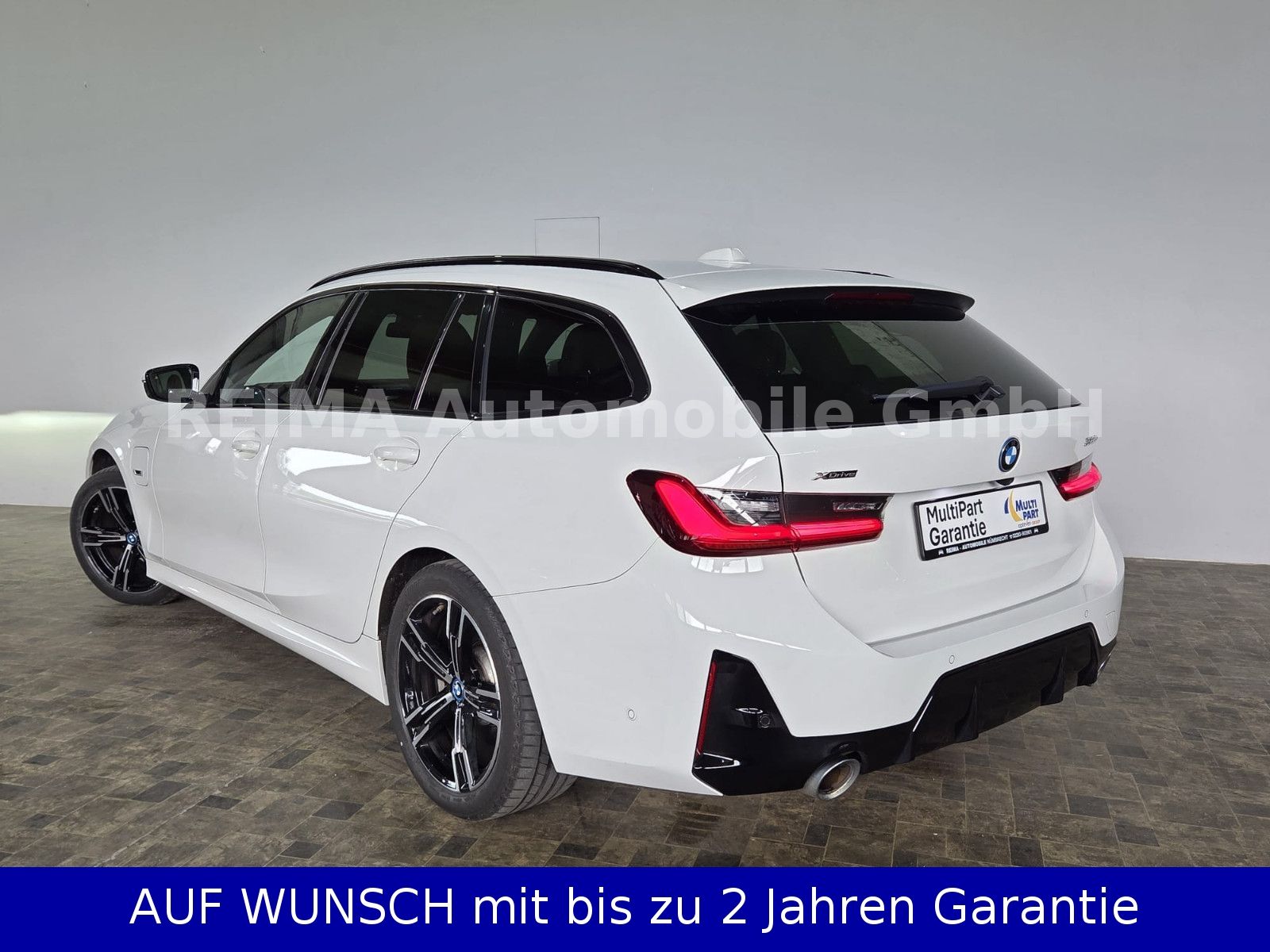 Fahrzeugabbildung BMW 320e Touring xDrive M Sport, LED, HUD