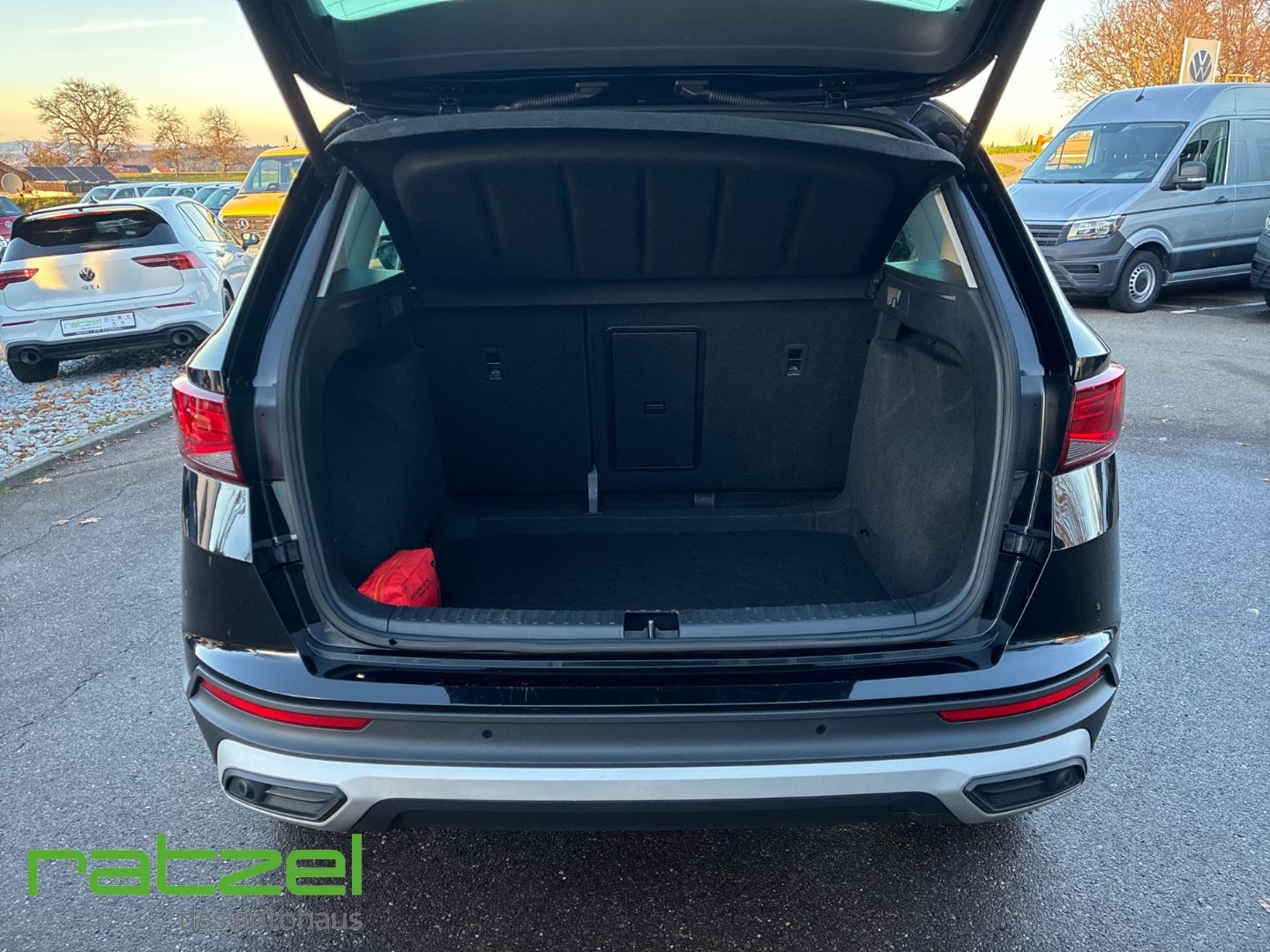Fahrzeugabbildung SEAT Ateca 2.0 TDI Style AHK-klappbar Navi 360 Kamera
