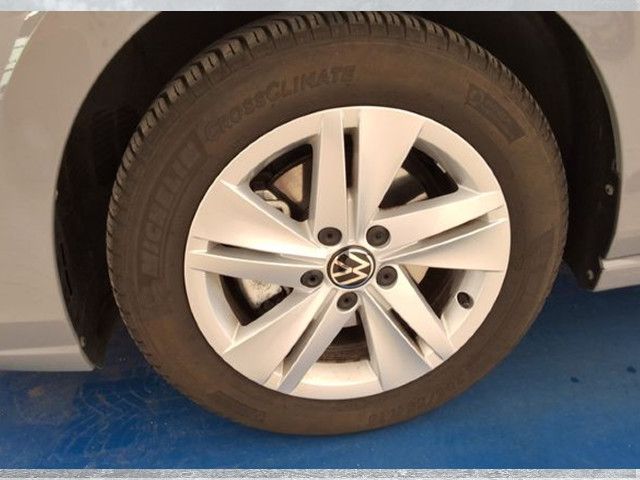 Volkswagen Golf VIII 1.5 eTSI DSG Life Navi LED Kamera DigC foto 4