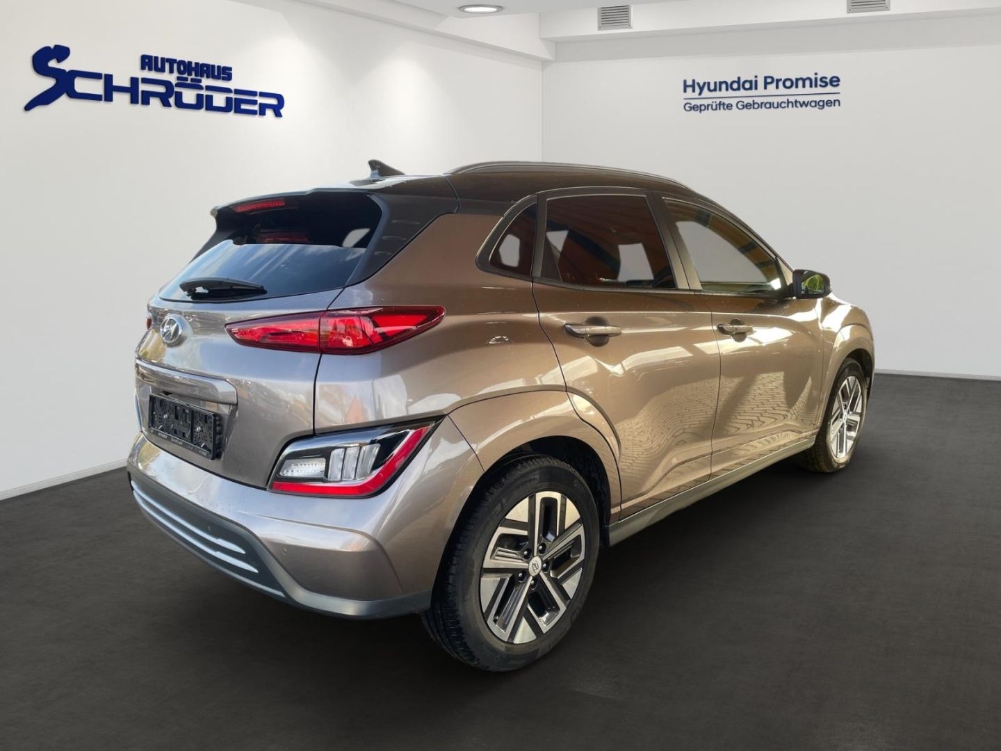 Fahrzeugabbildung Hyundai KONA Elektro 64 kWh (150 kW) Prime Sitzpaket Nav