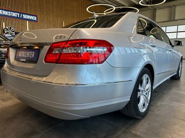 MYAUTOCENTER – Gebraucht- und Jahreswagen mit Werkstattservice in Pfaffenhofen Mercedes-Benz E 200 *AHK*Abstandstempo*Teilleder*Szhz*