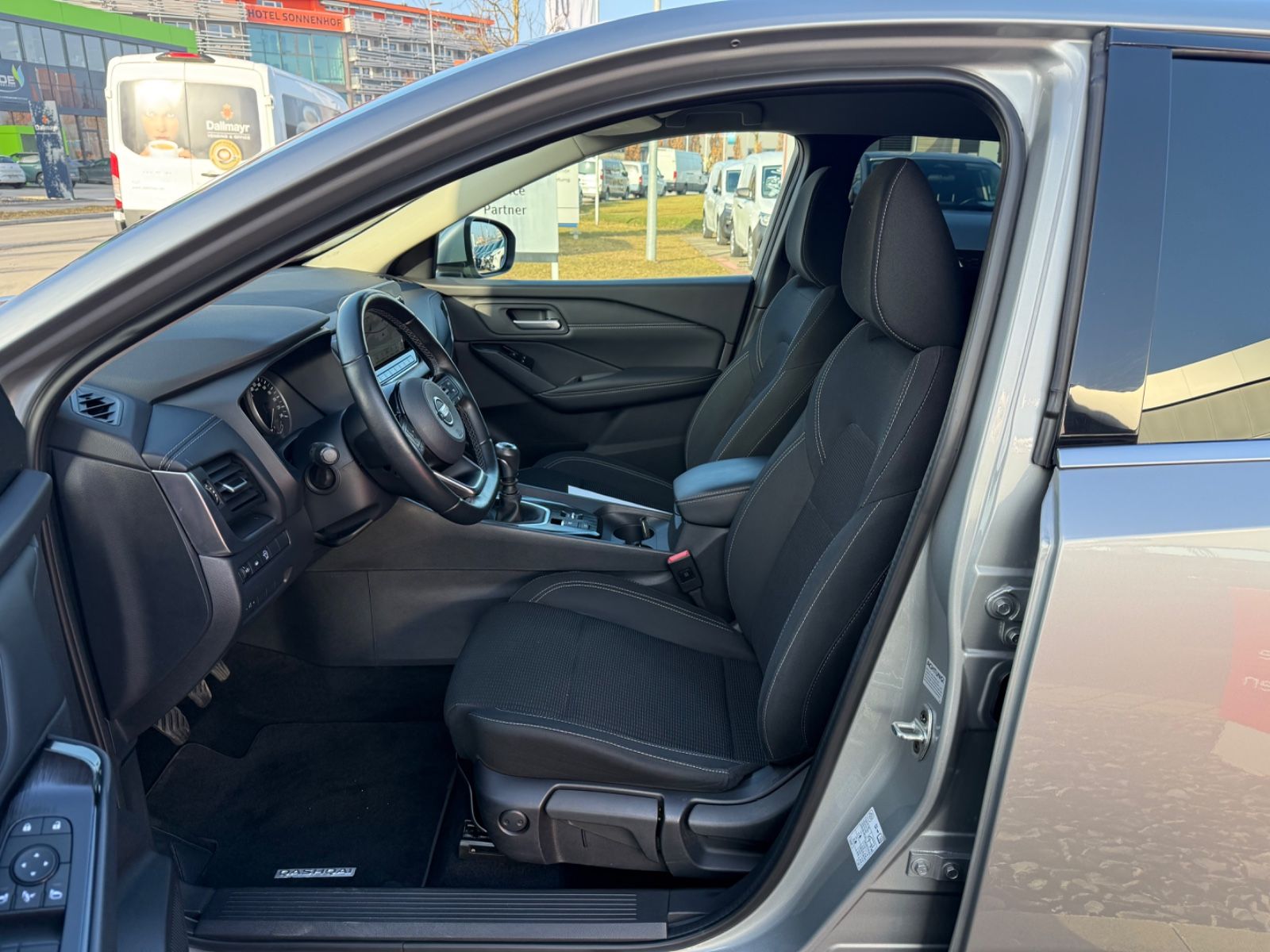 Fahrzeugabbildung Nissan Qashqai Acenta MHEV - Navi, Winter-Paket