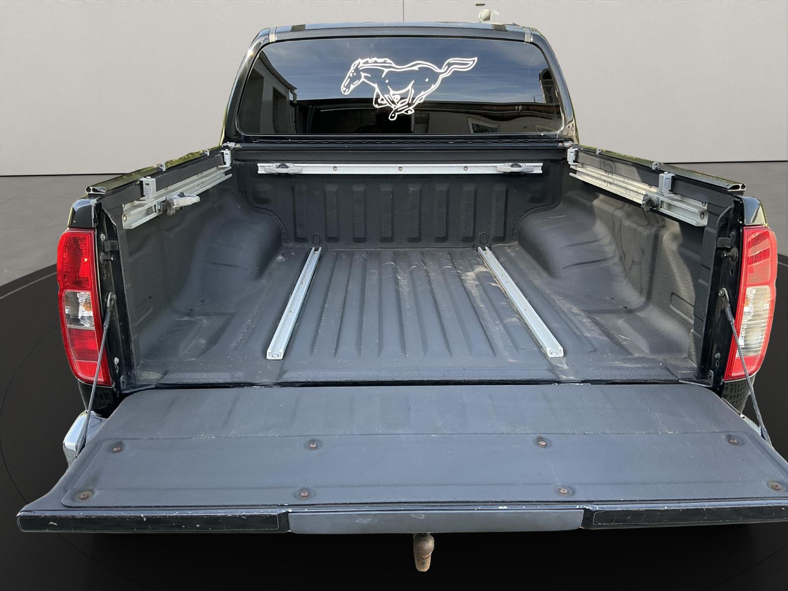 Nissan Navara Double Cab LE 4x4 | 171 ch | BVA | Cuir | Toit ouvrant | Sièges chauffants électriques | Attelage