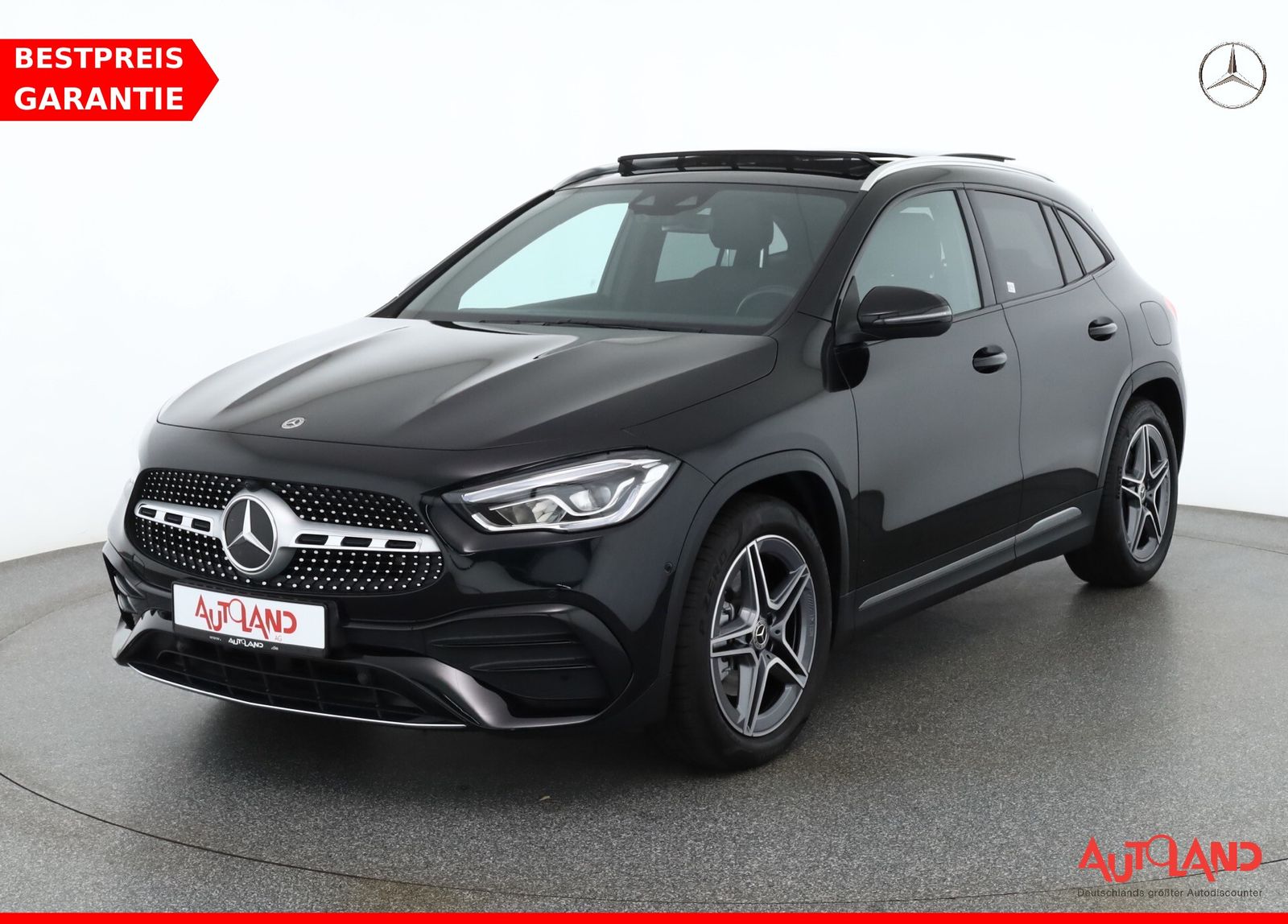 MERCEDES-BENZ GLA 250 AMG Line 4Matic LED Navi Panorama Kamera
