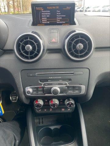 Fahrzeugabbildung Audi A1 Sportback/2 x S-Line/LED/SitzH/Navi/Leder/PDC