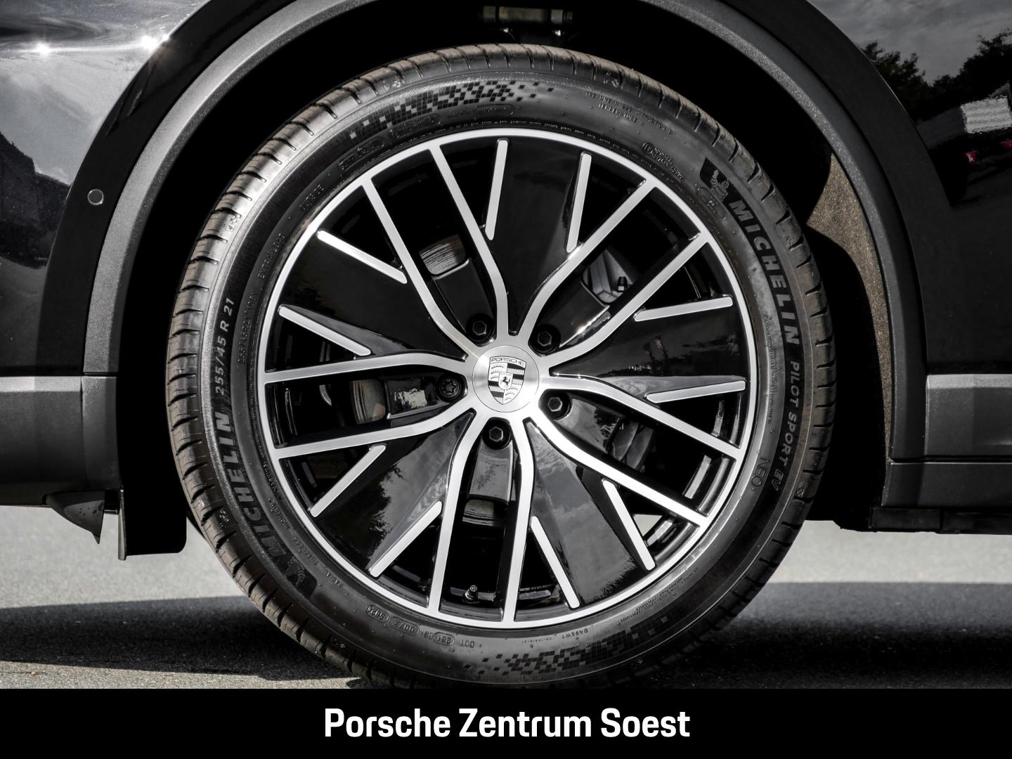 Porsche Macan Electric Basis/21-Zoll/Panoramadach/BOSE