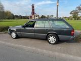Mercedes-Benz Mercedes w124 Kombi E320 H Oldtimer 320 TE - Mercedes-Benz E 320 in Bochum