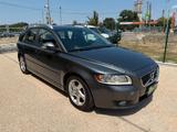 Volvo V50 D2 R-design - Volvo V50: R Design