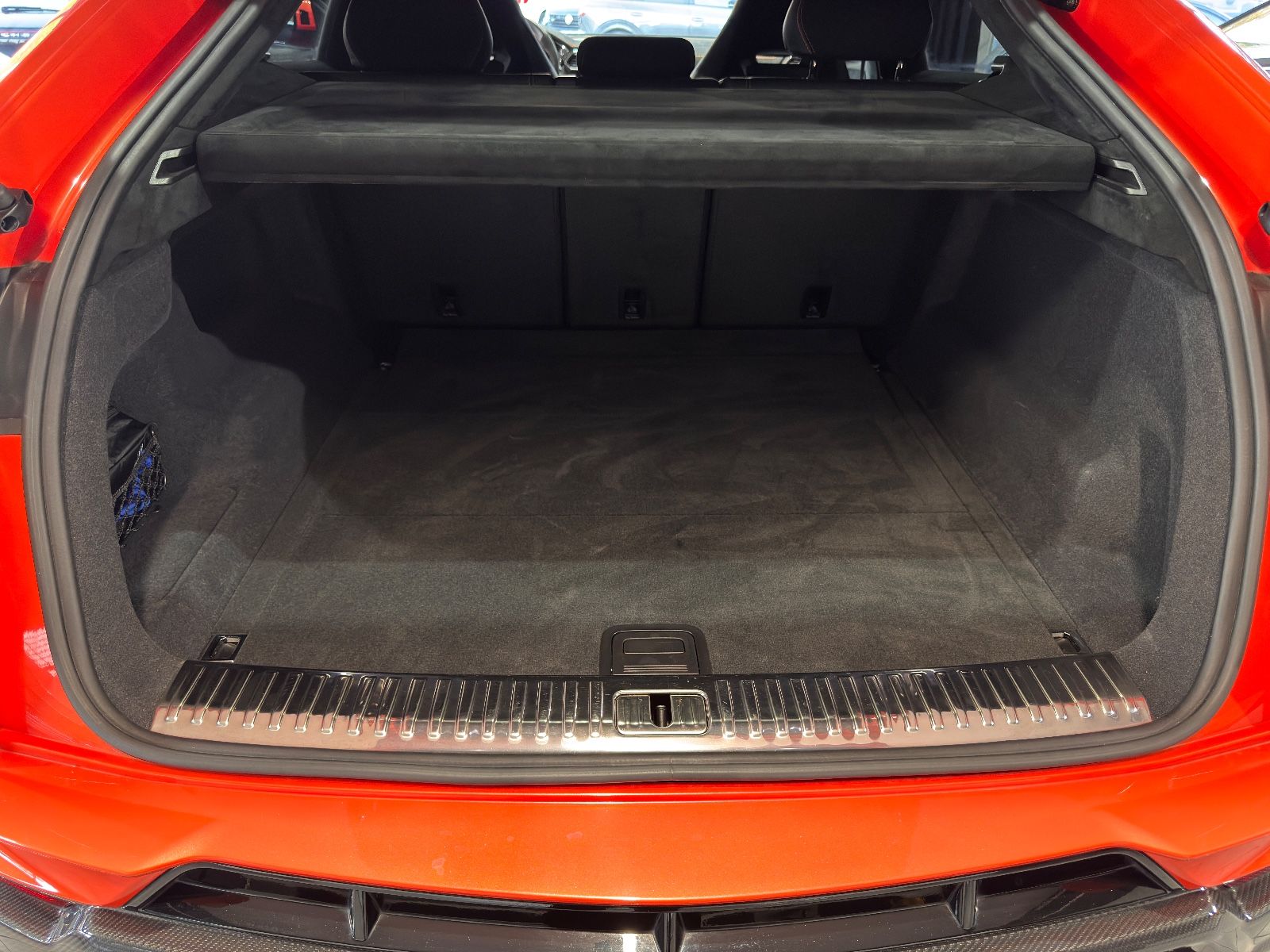 Fahrzeugabbildung Lamborghini Urus Performante|FULL-CARBON|AKRAPOVIC|MASSAGE|