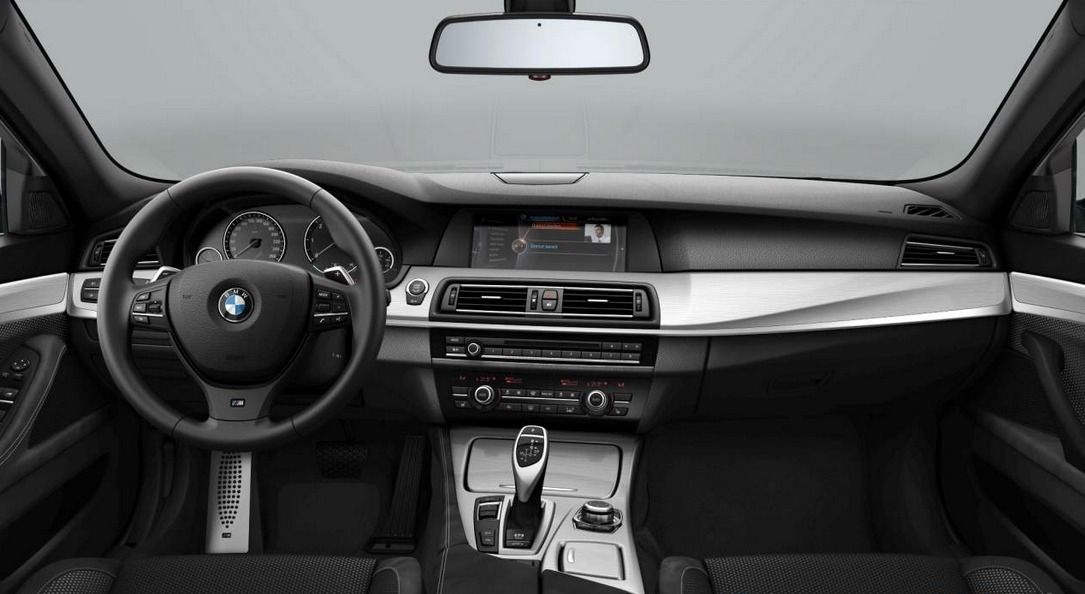 Fahrzeugabbildung BMW 525 d xDrive M-Sport SPORTPAKET SCHIEBEDACH STHZ