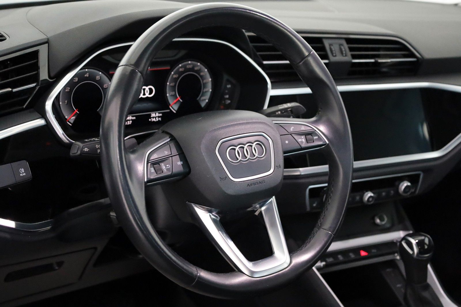 Fahrzeugabbildung Audi Q3 Sportback 35 TFSI S line,Leder,Navi,Kamera,SH