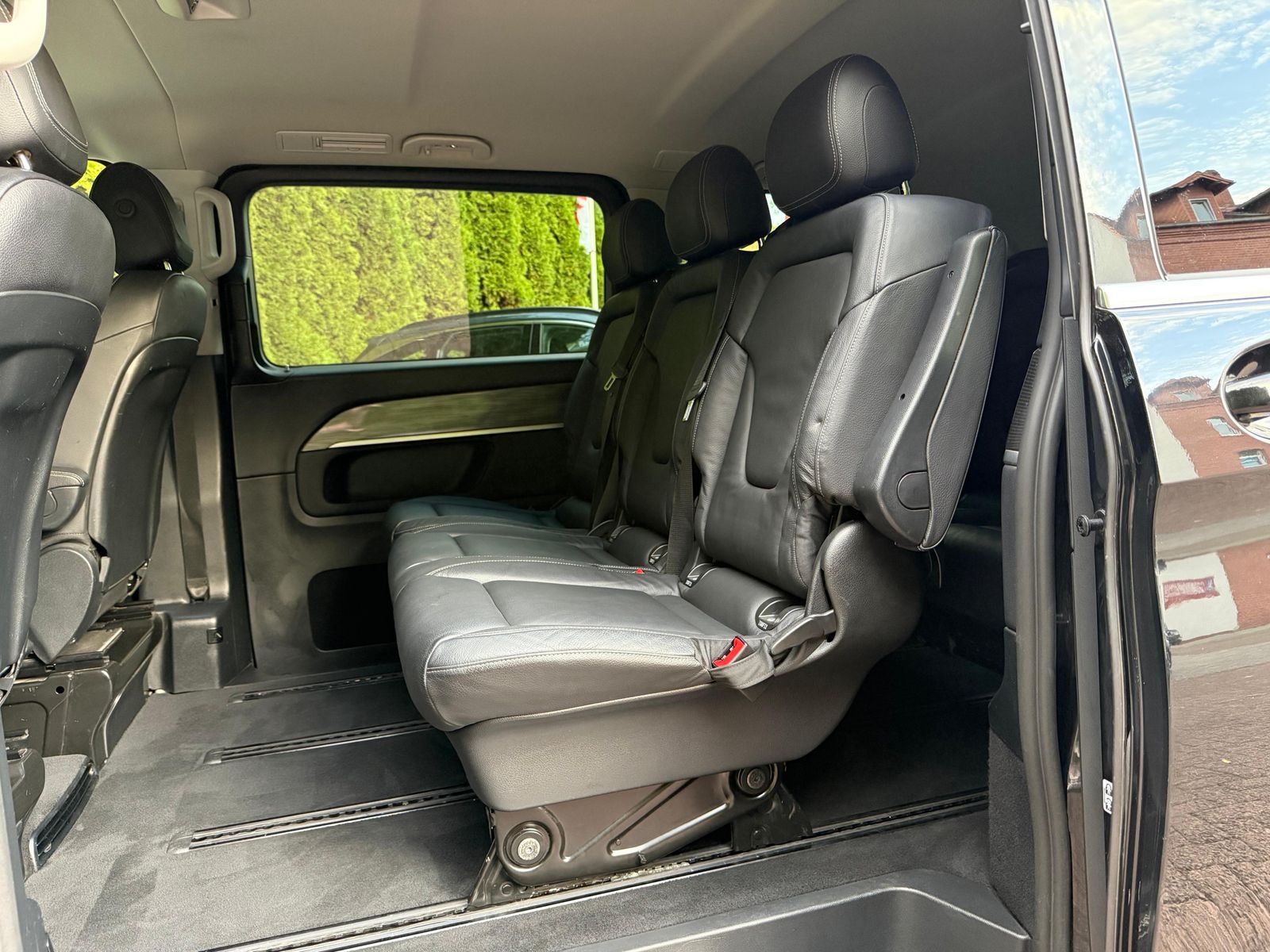 Fahrzeugabbildung Mercedes-Benz V 300 d 9G Avantg Extralang LED+SHZ+KAM+LEDER+8S