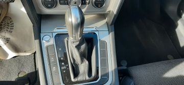 Volkswagen Passat - 11