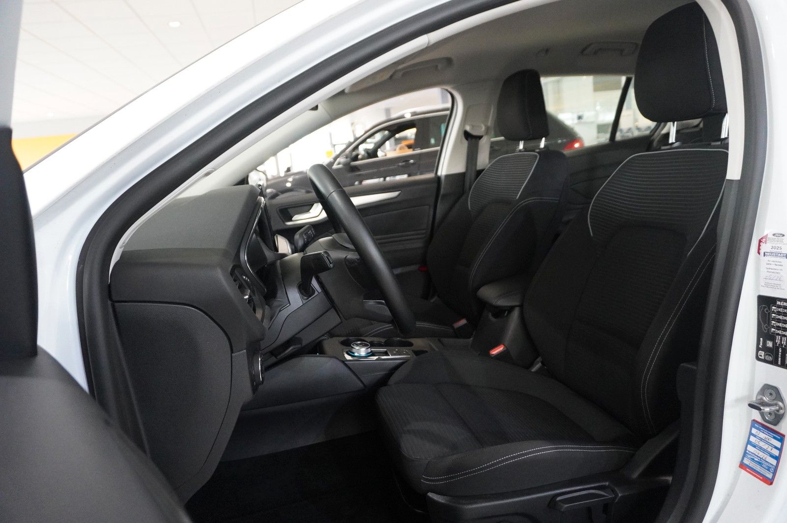 Fahrzeugabbildung Ford Focus Turnier 1.5D TITANIUM NAVI/LED/KAMERA/DAB+