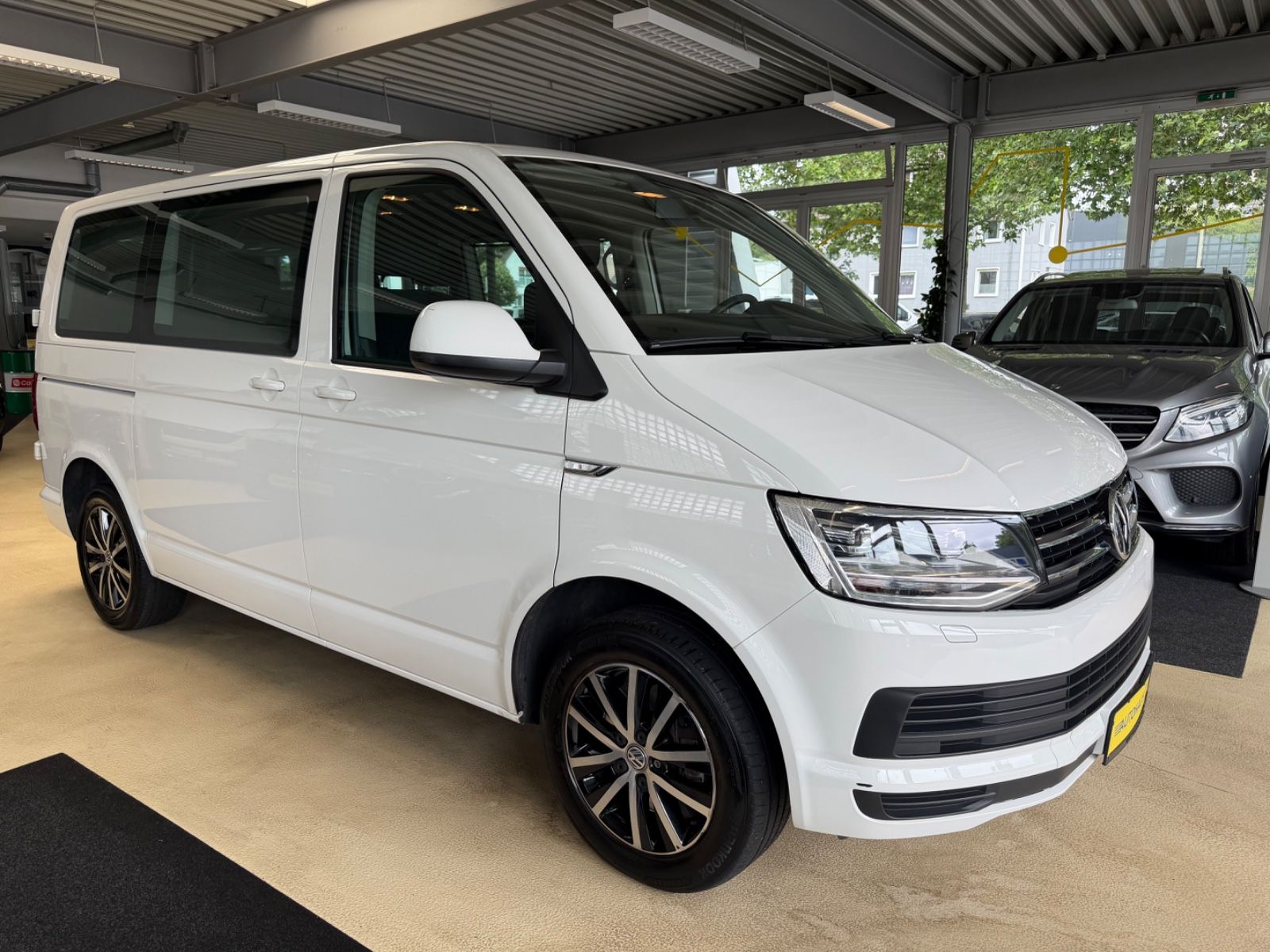 Fahrzeugabbildung Volkswagen T6 Caravelle Comfortline
