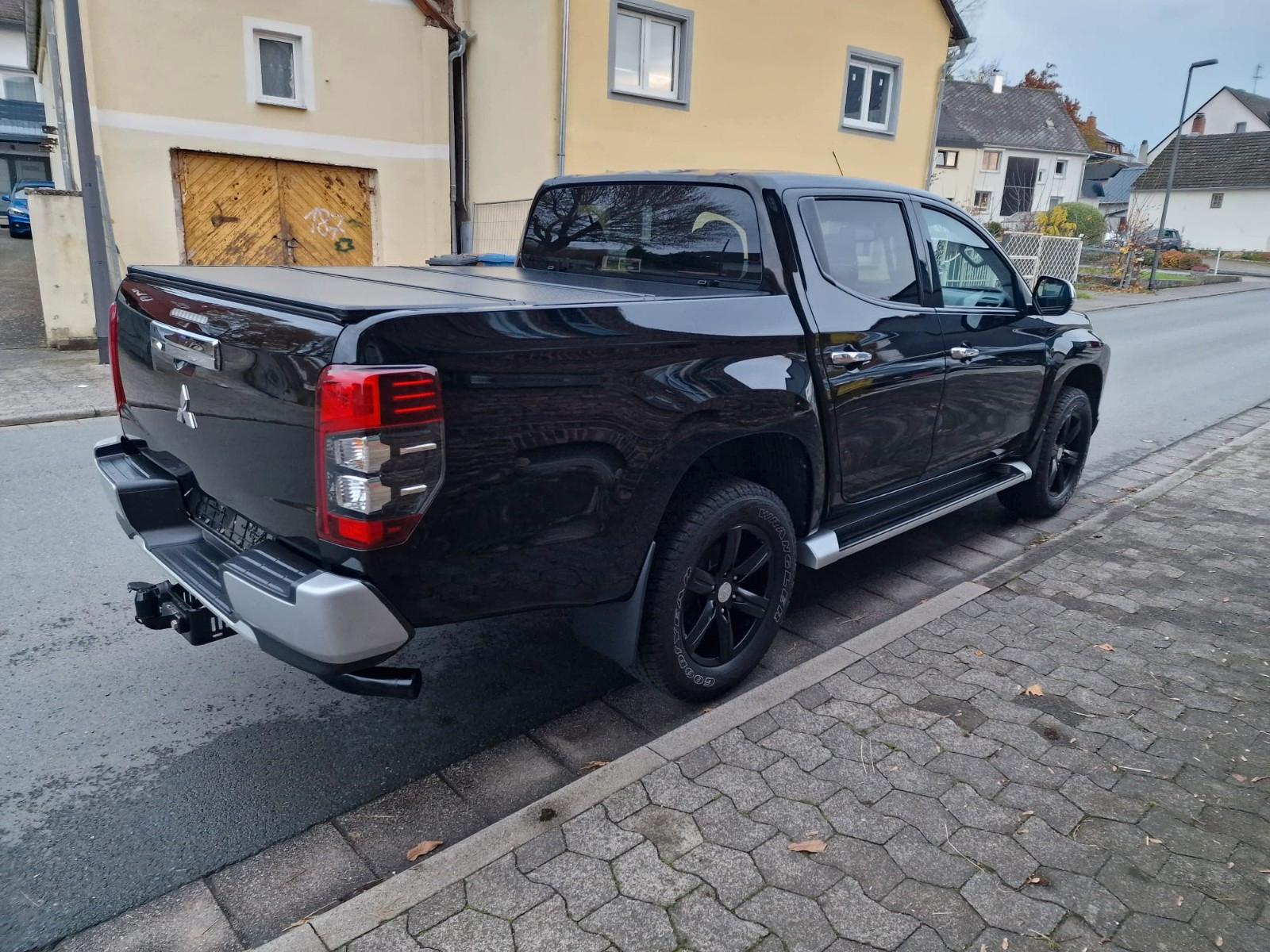 Mitsubishi L200 2-2d Select Doka 8-fach bereift