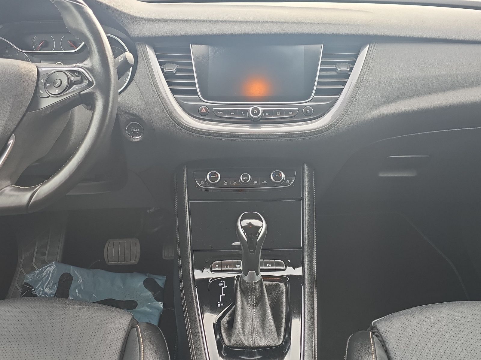 Fahrzeugabbildung Opel Grandland (X)Ultimate LEDER NAVI DAB  AHK 360