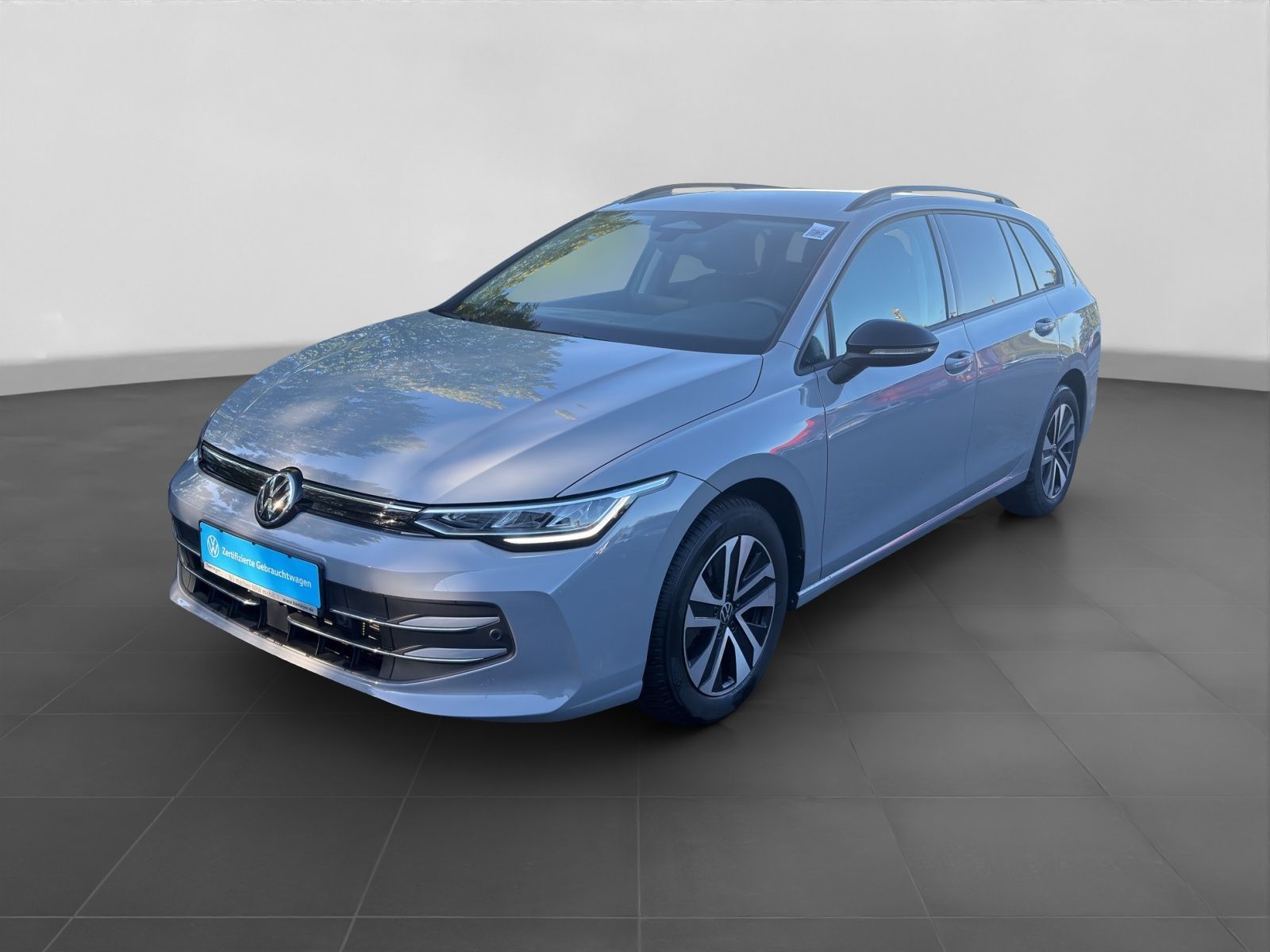 Volkswagen Golf Variant 1.5 eTSI DSG ENERGY foto 2