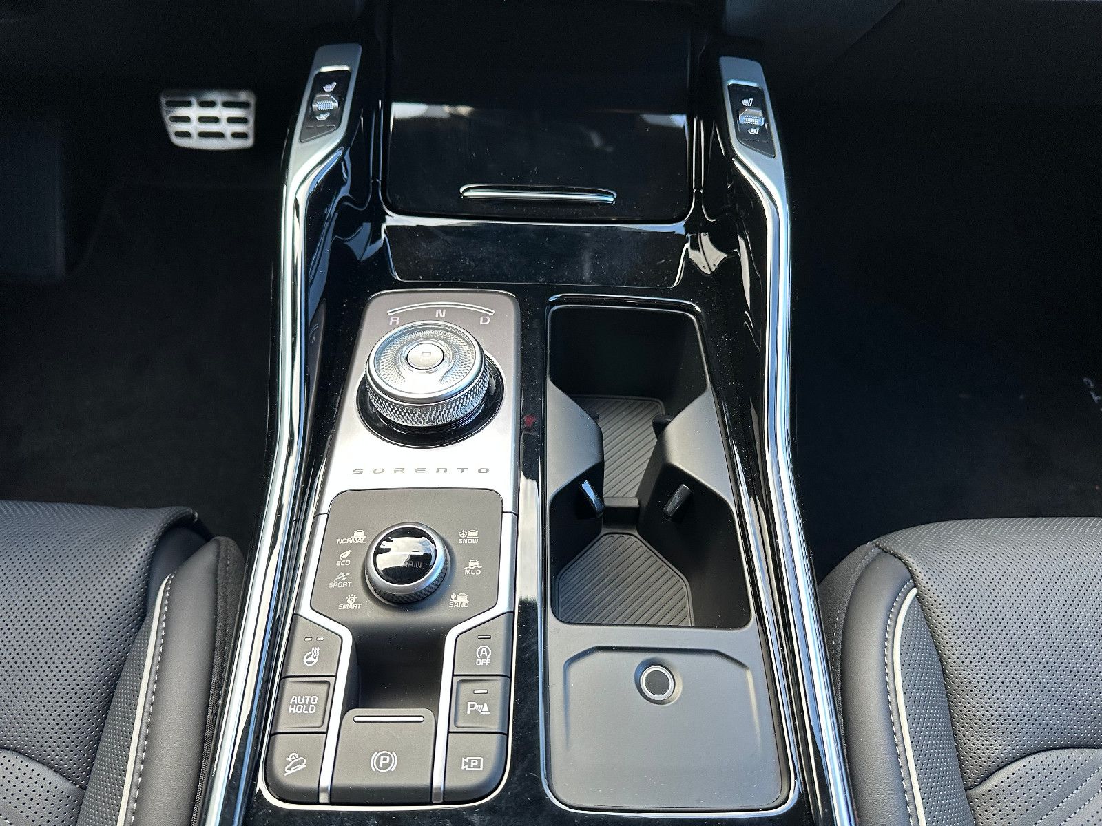 Fahrzeugabbildung Kia Sorento 2.2 CRDi AWD Platinum Nappa AHK