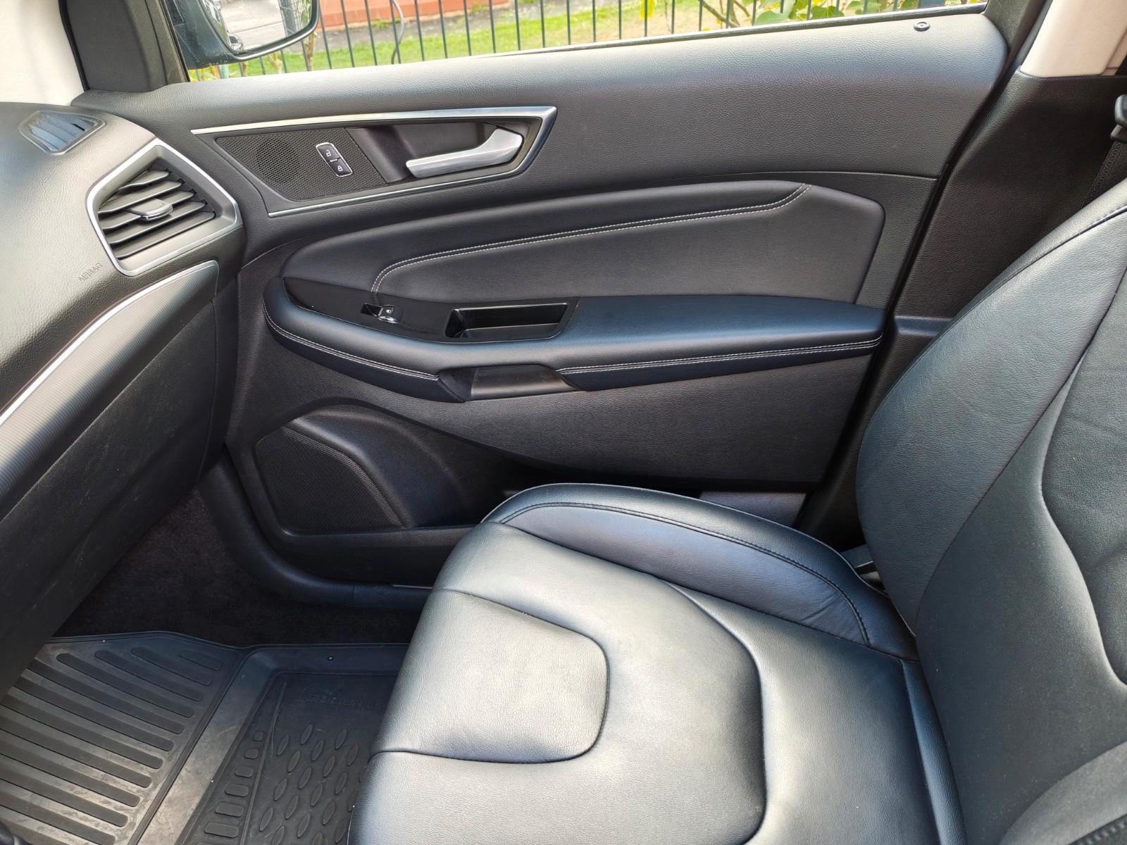 Ford Edge Titanium Bi-Turbo 4x4 Panorama Leder Kamera