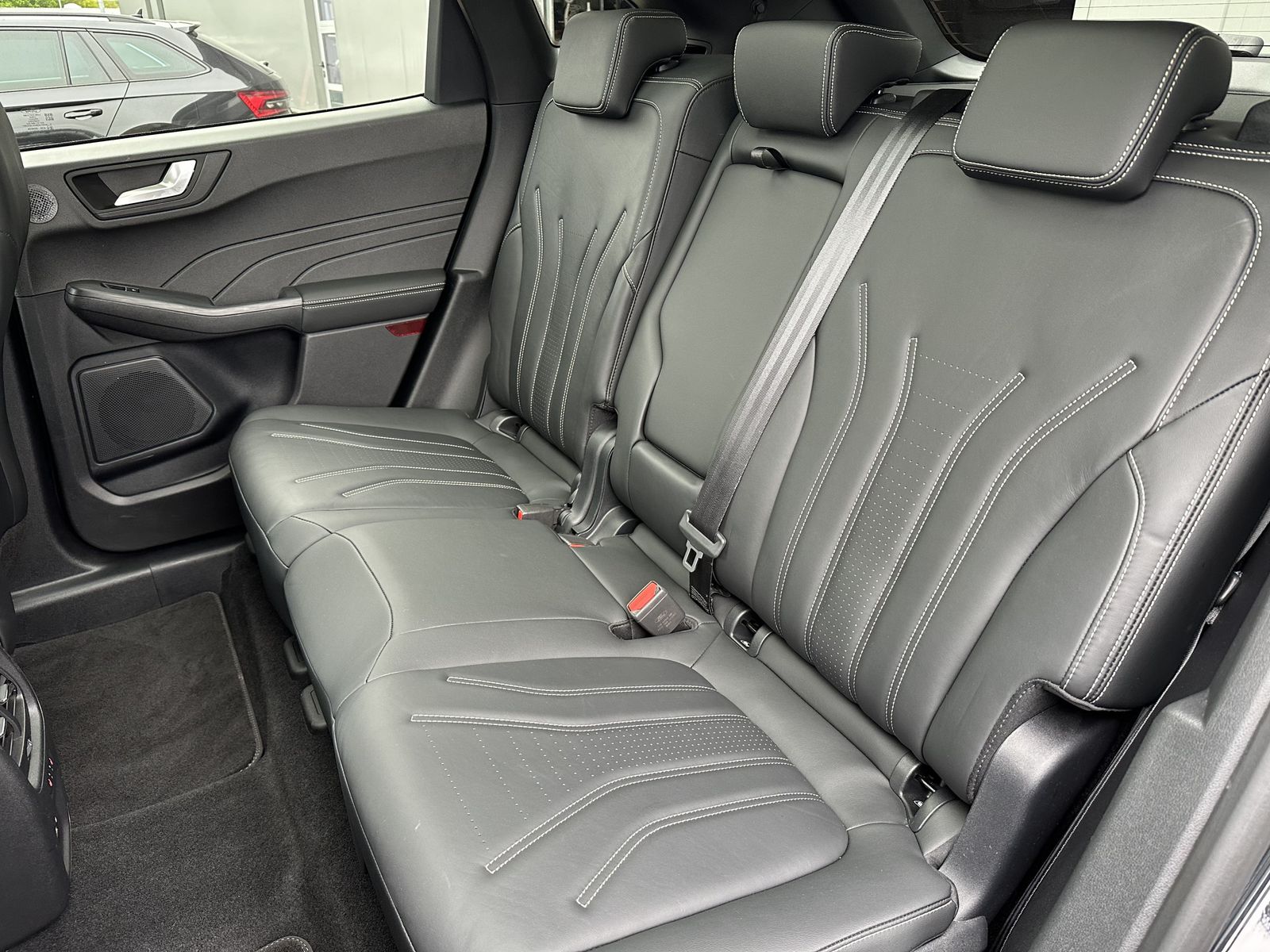 Fahrzeugabbildung Ford Kuga 2.5 Plug-In Hybrid Vignale NAV+LED+PANO+ACC