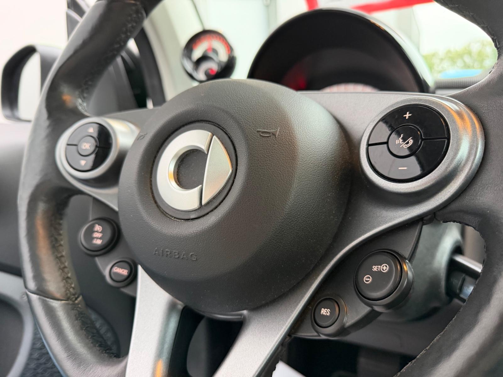 Smart ForTwo EQ Klimaaut. Lenkhzg. SHZ PDC Akku 95%