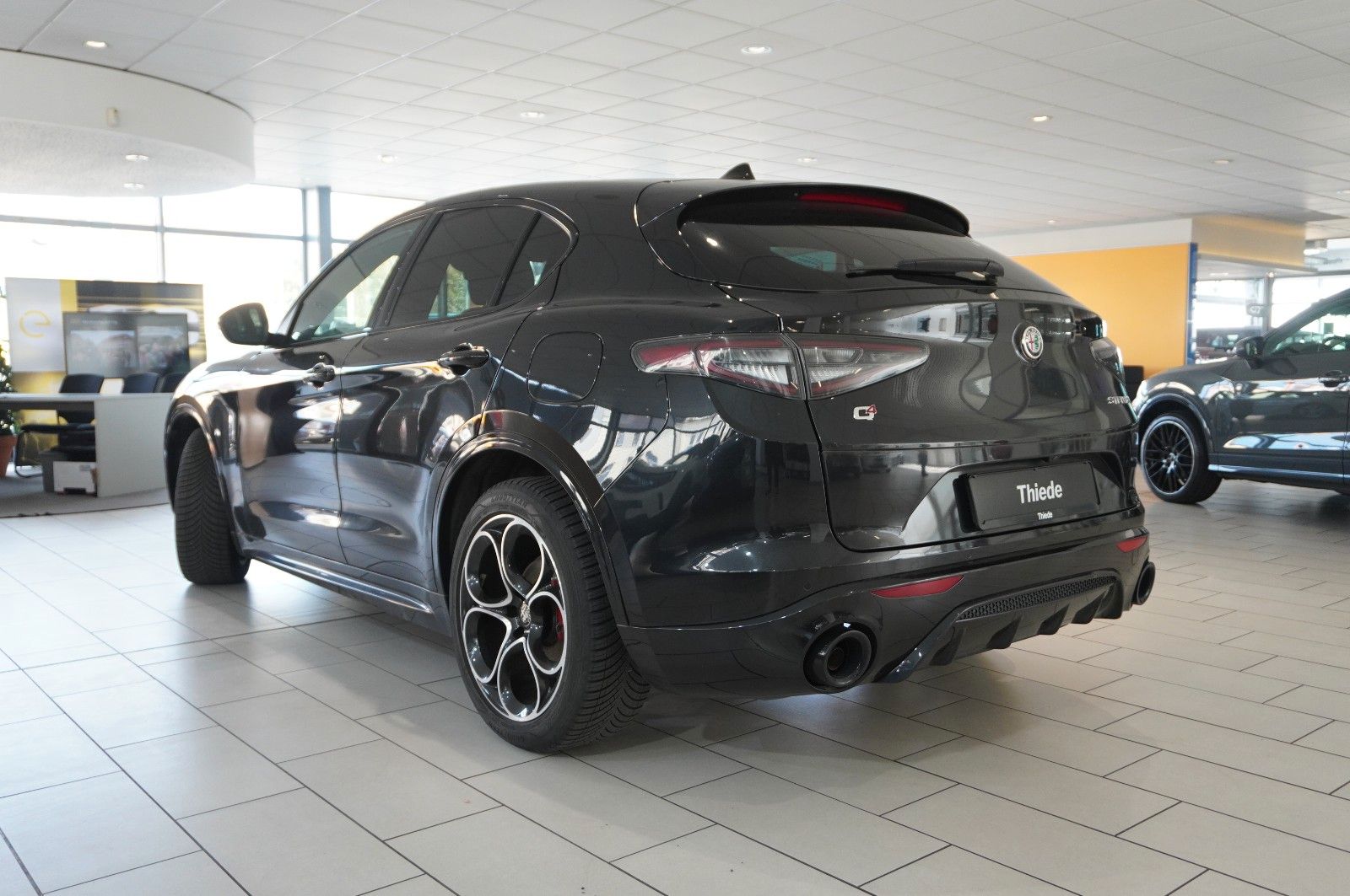 Fahrzeugabbildung Alfa Romeo Stelvio 2.2D VELOCE Q4 NAVI/LED/KAMERA/MATRIX/SH