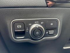 Fahrzeugabbildung Mercedes-Benz B 180 d 8G-DCT Edition 2020 AMG Line 1.Hand