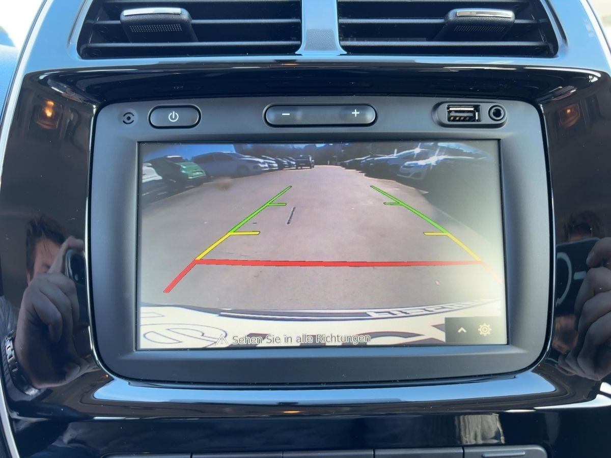 Fahrzeugabbildung Dacia Spring Essential 45 Kamera Klima CCS