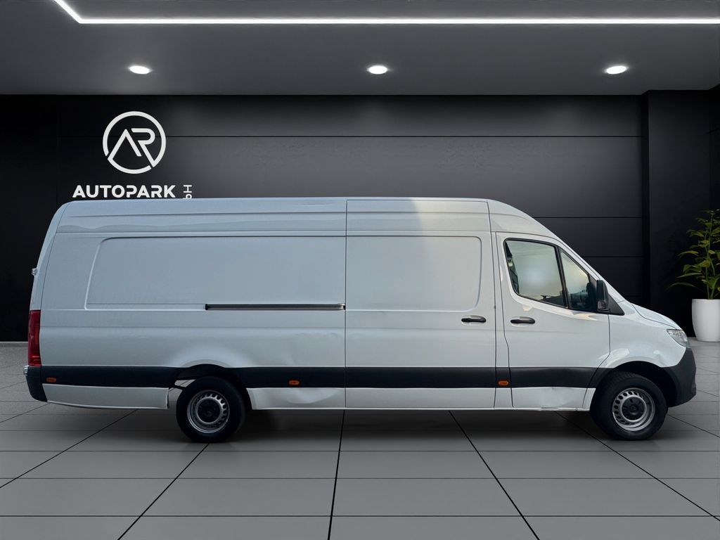Image of Mercedes-Benz Sprinter