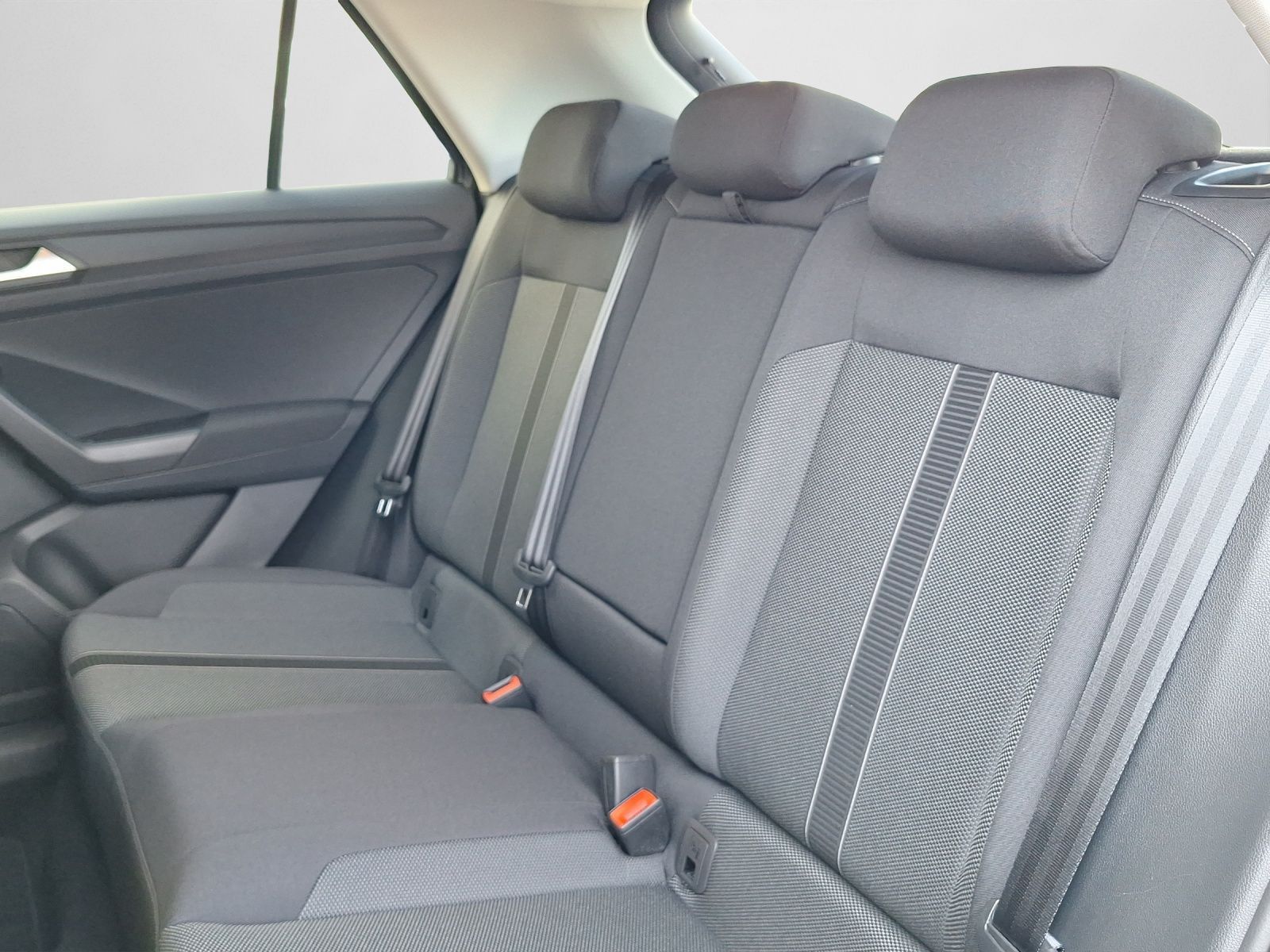Volkswagen T-Roc - Bild 15